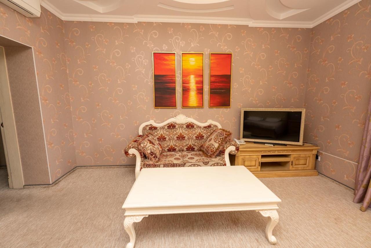 Sunrise Park Hotel Zaporizhia Exterior photo